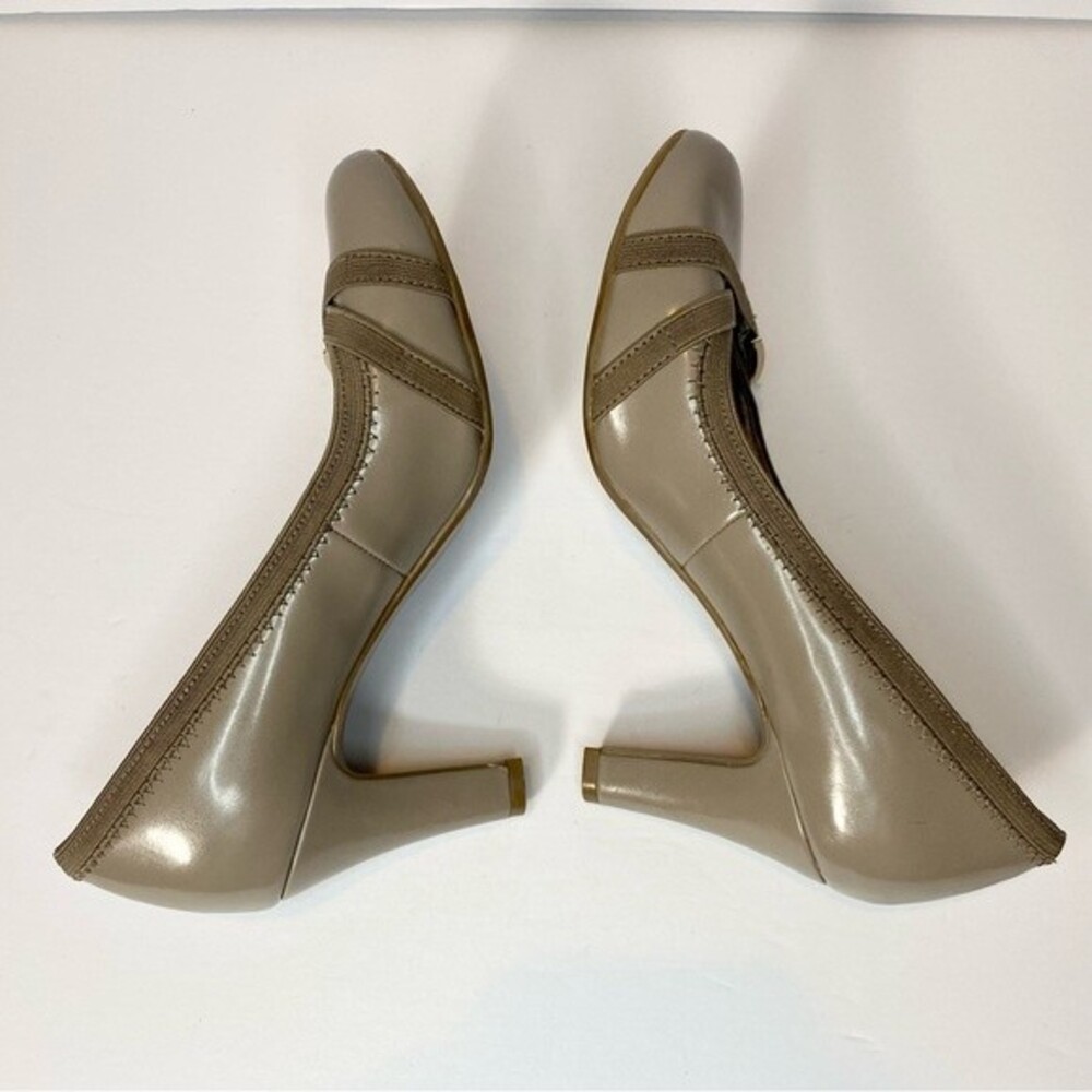 Giani Bernini | Classic Dark Taupe Pumps Heels | Size 7 - Picture 4 of 7